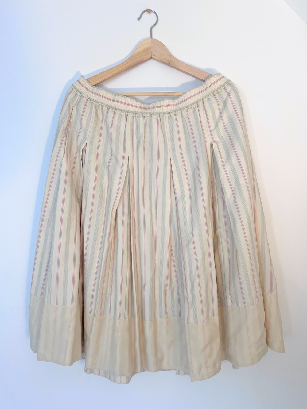 Pure DKNY Light Cream with Stripes, 100% Silk, Pleated A-Line Skirt, Women’s M